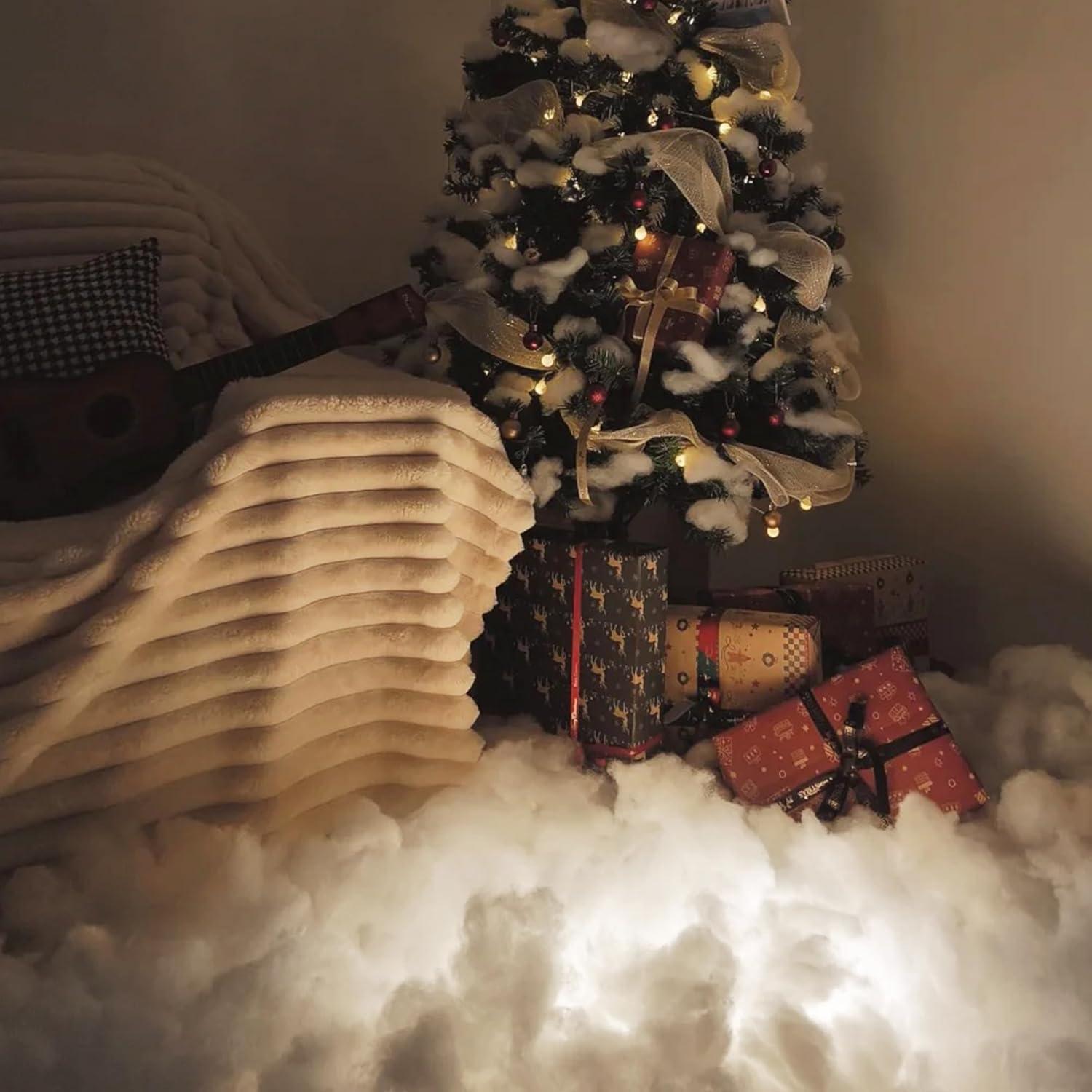 imagewinemana 30oz Christmas Fake Snow Decor Artificial Snow for Indoor Decorating Cotton Like Fluffy Snow Stuffing for Winter Mantle Village Houses Christmas Tree Craft White Snow Decor